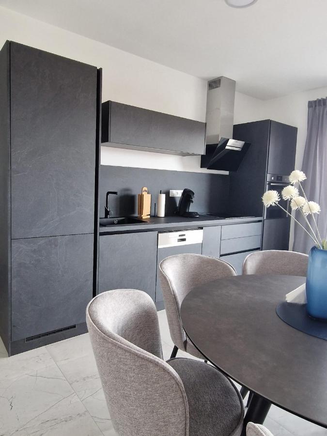 Deluxe Apartment Mila ニン エクステリア 写真