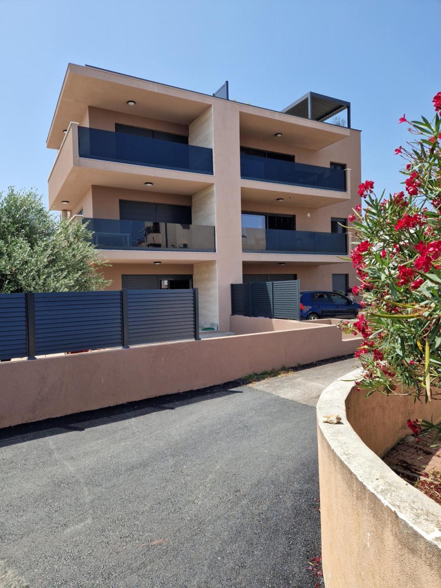 Deluxe Apartment Mila ニン エクステリア 写真